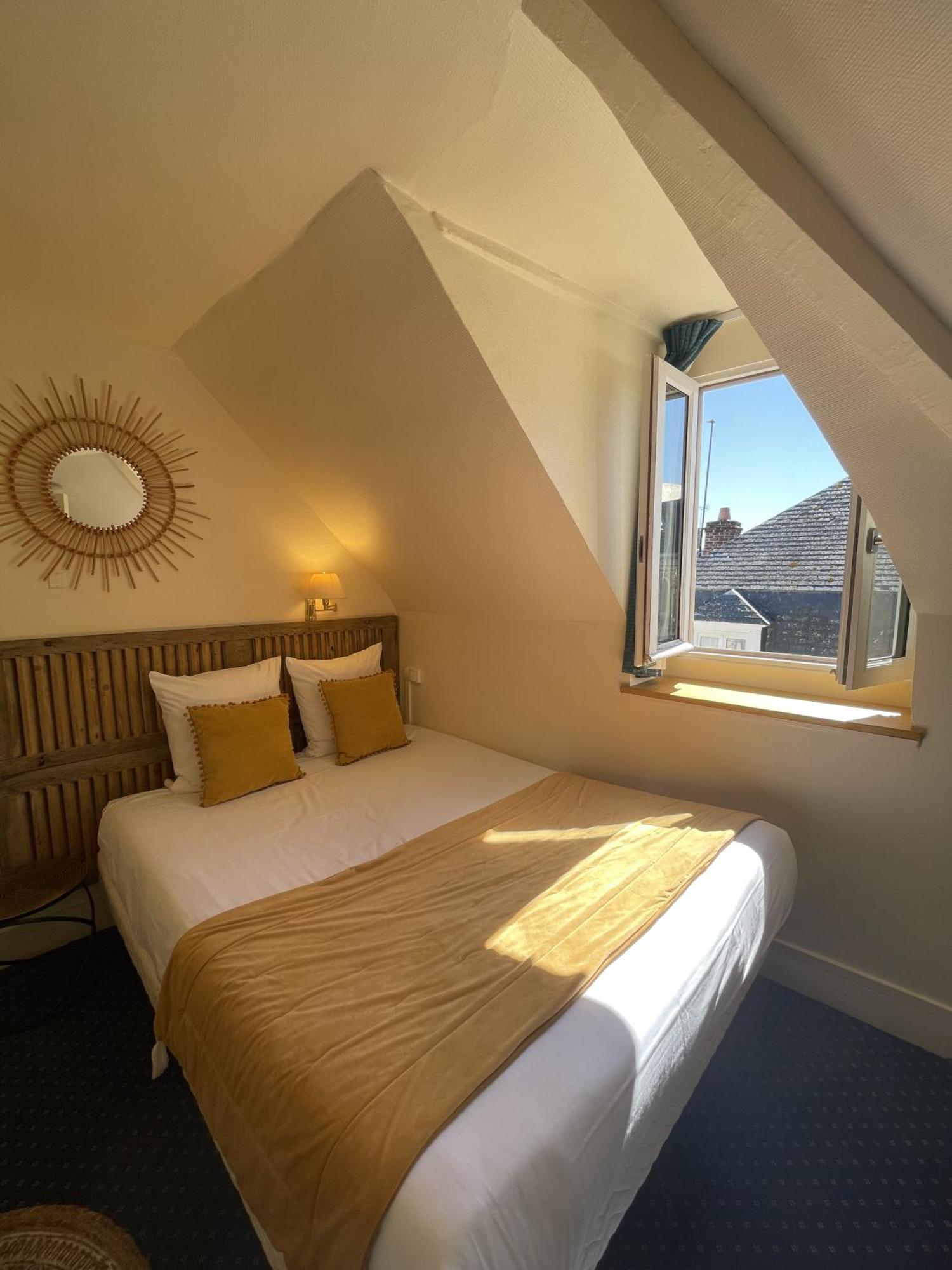 Le Trouville - Hotel De Charme Bagian luar foto