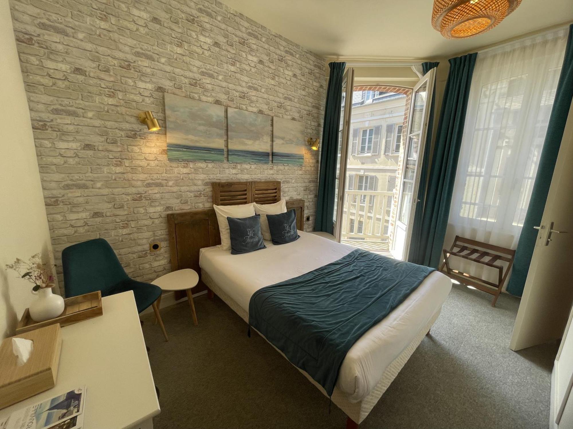 Le Trouville - Hotel De Charme Bagian luar foto