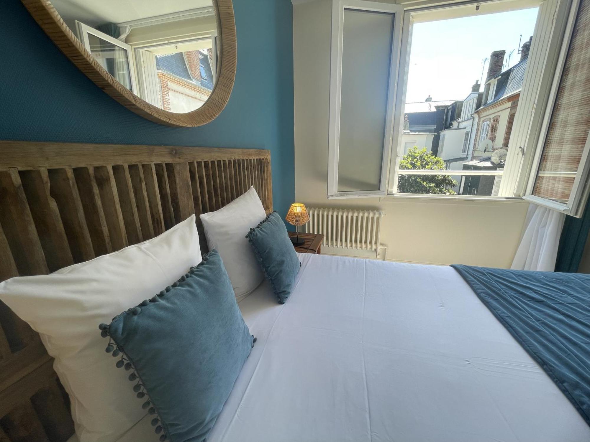 Le Trouville - Hotel De Charme Bagian luar foto